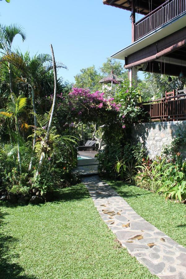 Villa Bukit Malas آميدْ المظهر الخارجي الصورة